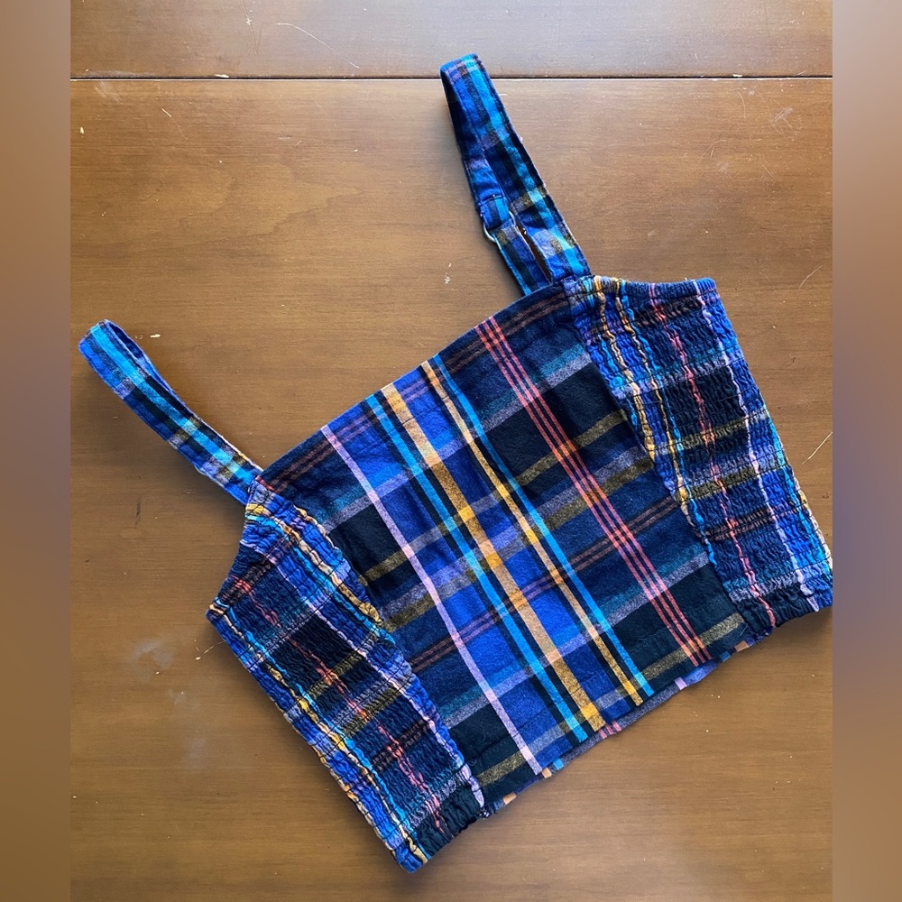 NWT-Hollister plaid crop top Sz Medium